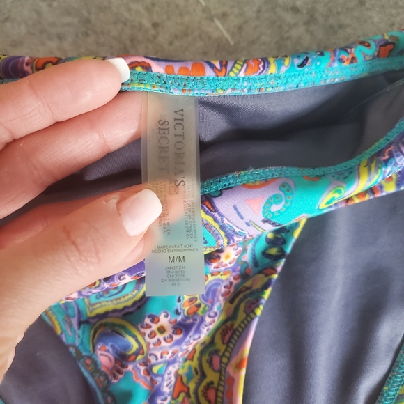 VS Bikini Set - Picture 3 of 3